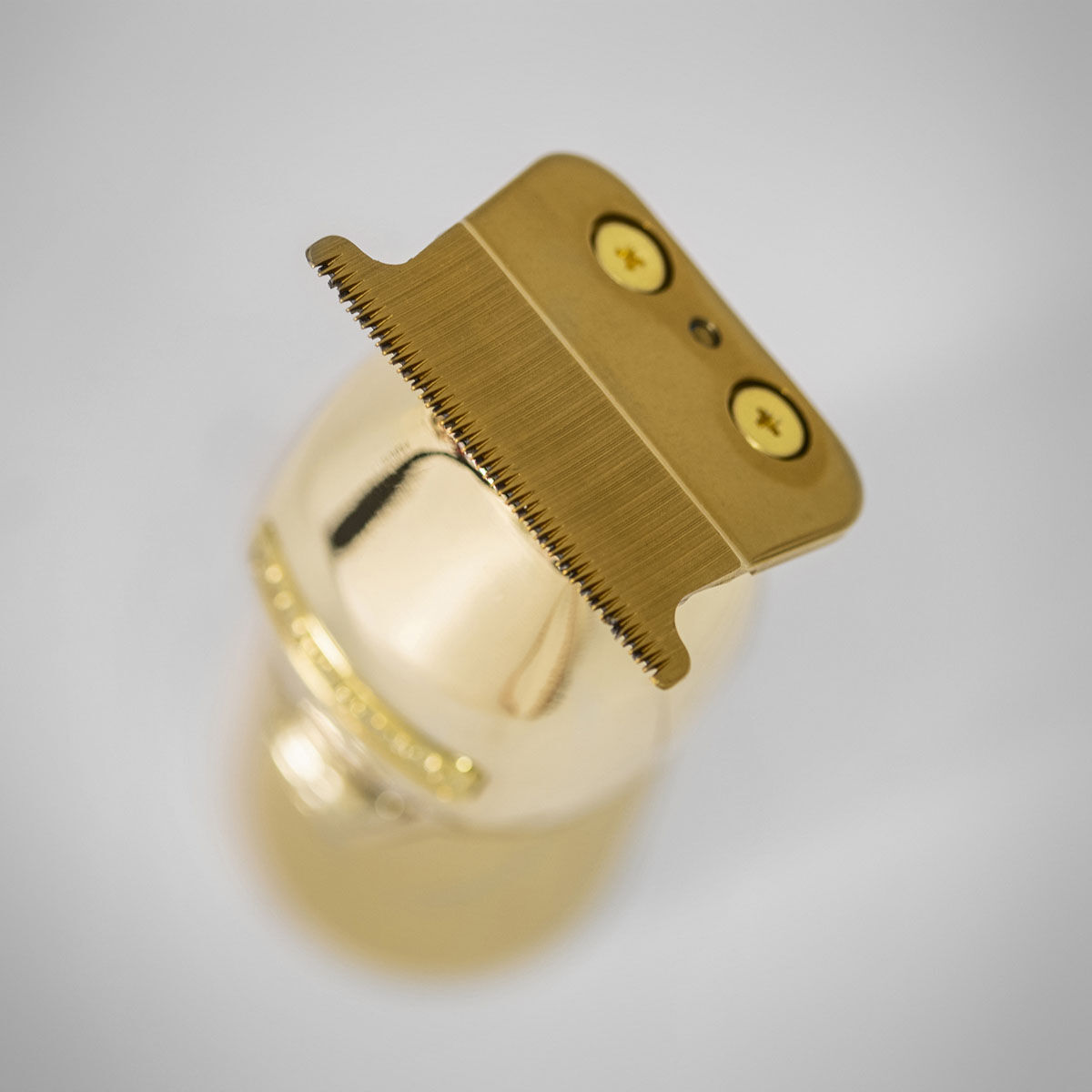 Close up of blade from the top